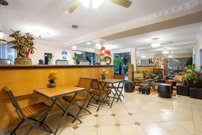 Public Area 2, Days Inn by Wyndham Lake City, Florence