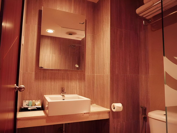 Bathroom 11