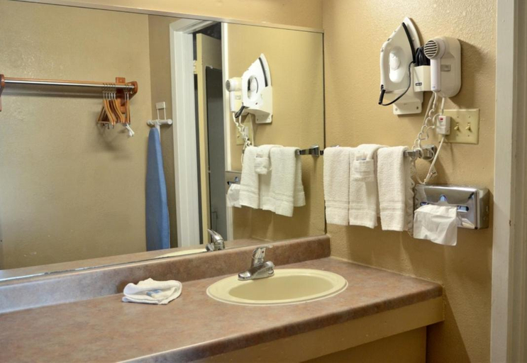 Bathroom 4, Americas Best Value Inn Stephenville, Erath