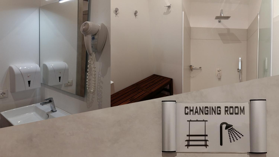 Bathroom 3, Hotel Mercedes, Brescia