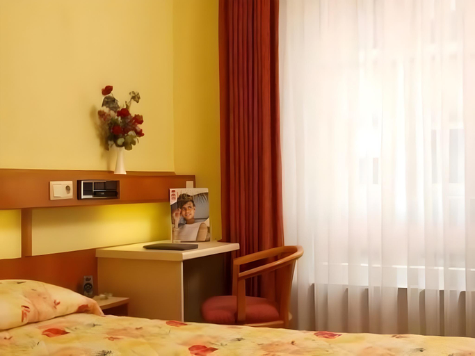 Bedroom 2, Hôtel Zurich, Luxembourg