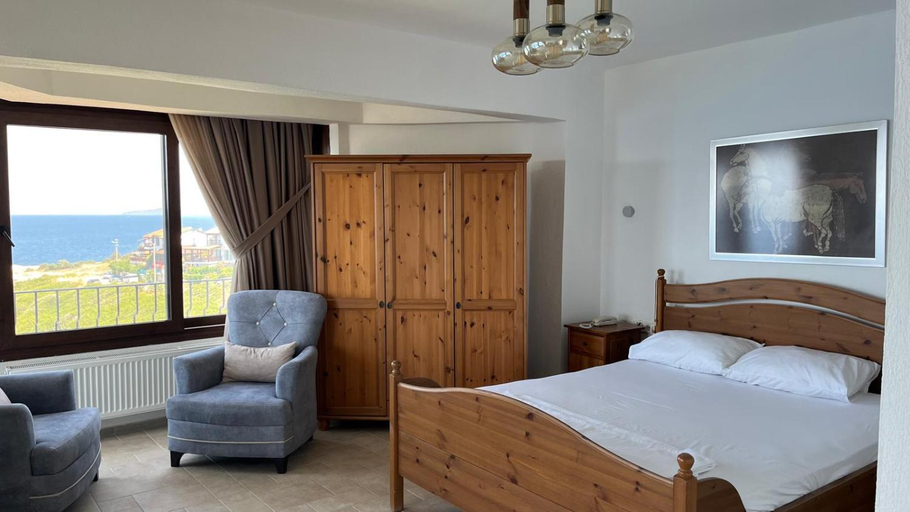 Bedroom 3, Nergis Hotel, Karaburun