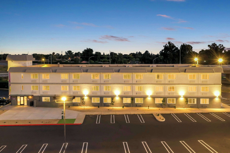 Exterior & Views 2, Spark by Hilton Modesto, Stanislaus
