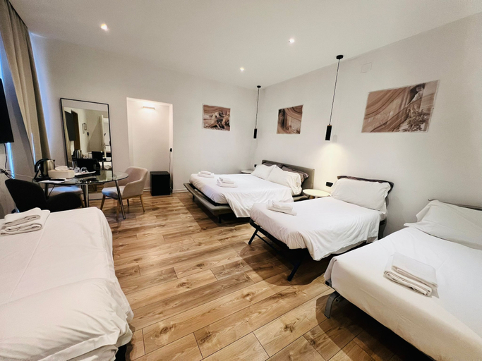 Bedroom 4, TREVI PORTRAIT, Rome