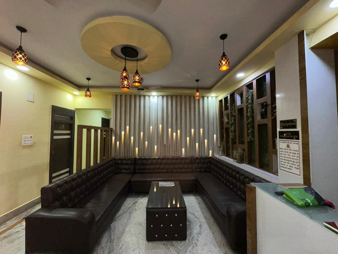 Others 3, HOTEL ROXY DLX, Gaya