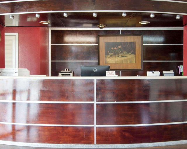 Public Area 2, Econo Lodge Pine Bluff, Jefferson