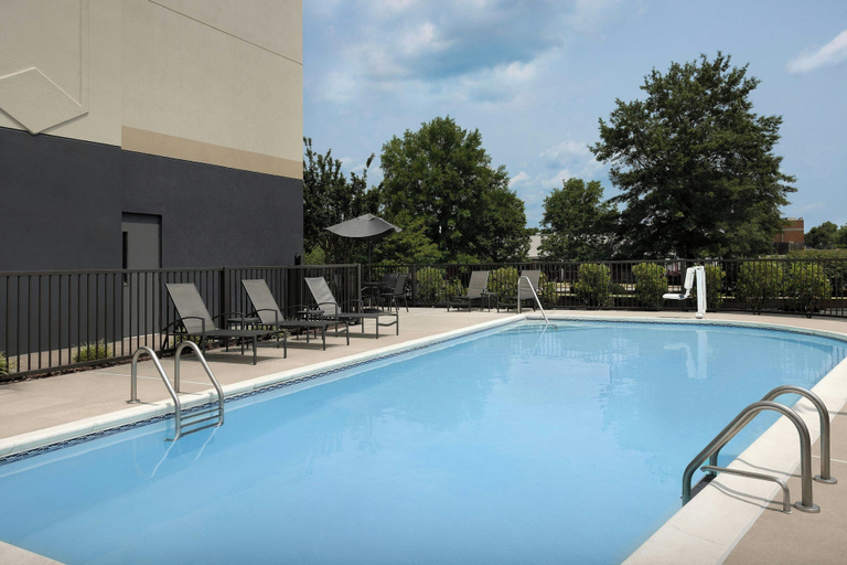 Sport & Beauty 5, Fairfield by Marriott Inn & Suites Winston-Salem Hanes Mall, Forsyth