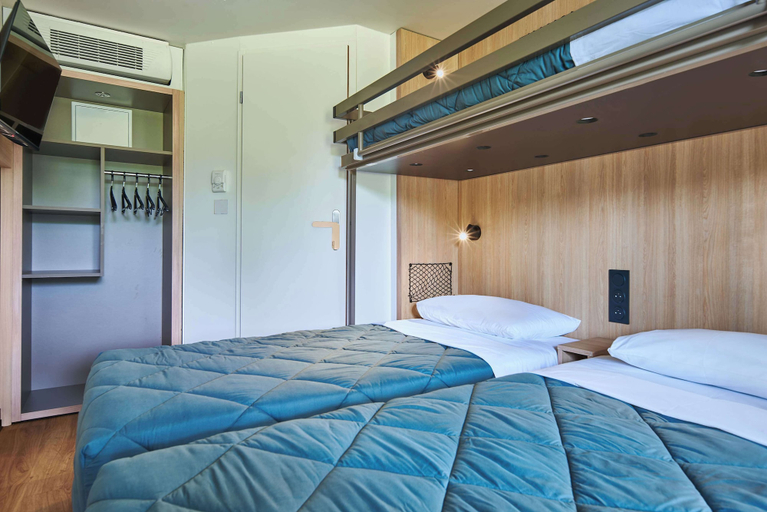 Bedroom 2, Premiere Classe Valenciennes Sud - Rouvignies, Nord