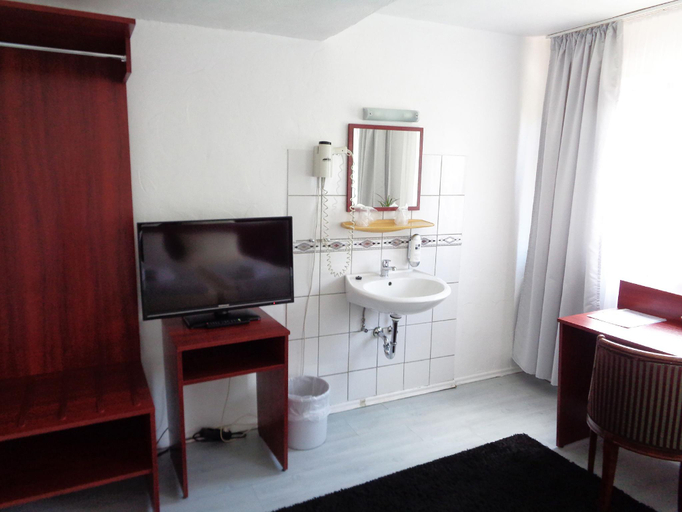 Others 5, Hotel Schafer, Siegen-Wittgenstein