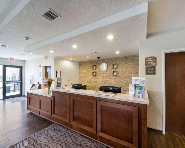 Public Area 3, Comfort Inn & Suites Victoria North, Victoria