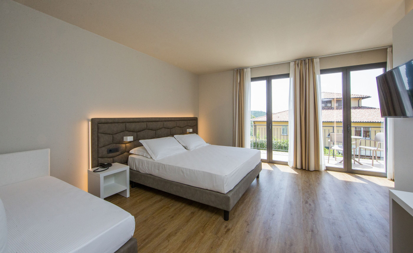 Bedroom 2, Riparbella Country Suite, Pisa