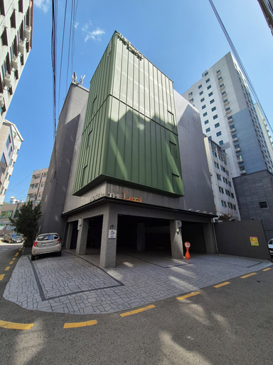 Exterior & Views 1, hotel lazzi, Geumjeong