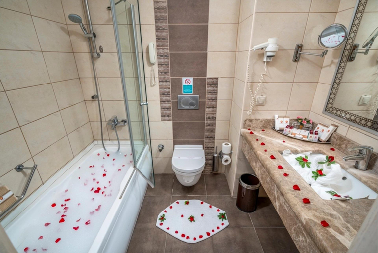 Bathroom 5, Mukarnas Spa & Resort, Manavgat