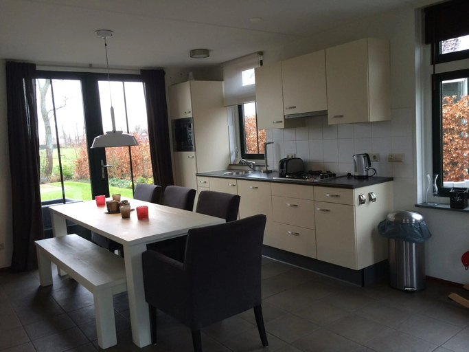 Private kitchen 2, Nice Holiday Home with Dishwasher near Dunes, Bergen
