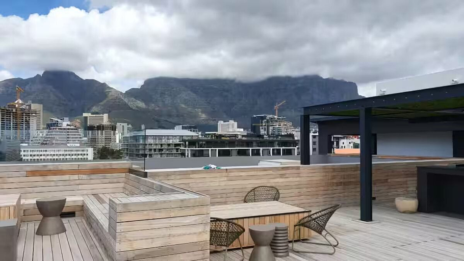 Food & Drinks 5, The Docklands CT, City of Cape Town