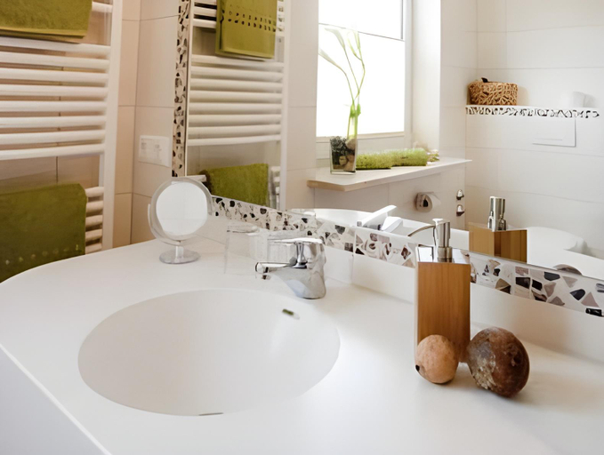 Bathroom 3, Wellness-Hotel ADLER, Unterallgäu