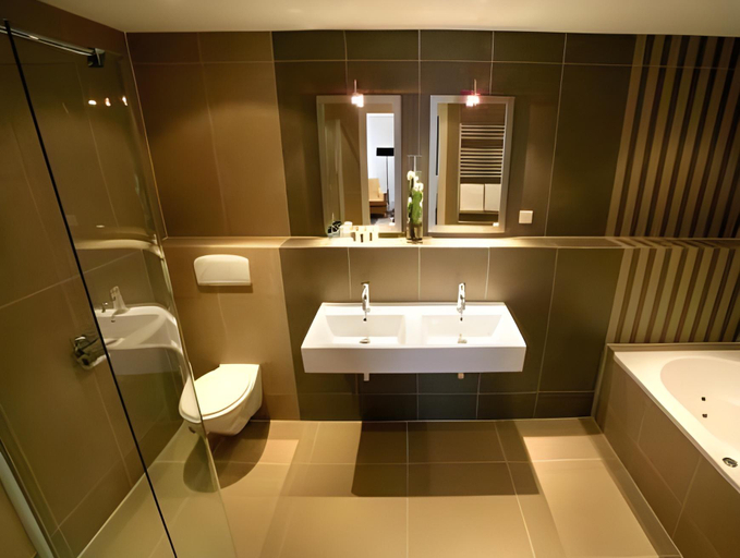 Bathroom 4, Van der Valk Hotel Hardegarijp - Leeuwarden, Tytsjerksteradiel