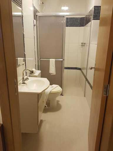Bathroom, Oft Place Hotel, Goiania
