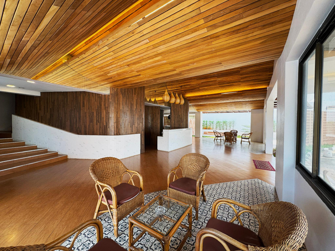 Public Area 2, Plernpetch Hotel, Muang Surat Thani