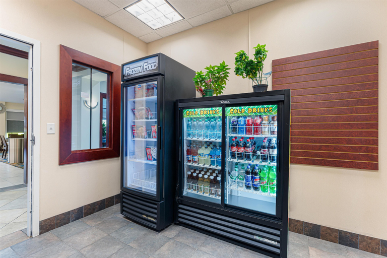 Food & Drinks 5, Best Western Garden Inn, Washington