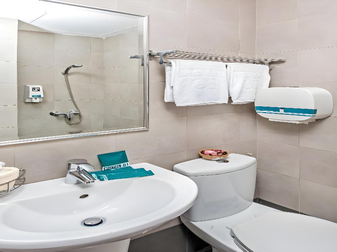 Bathroom 21