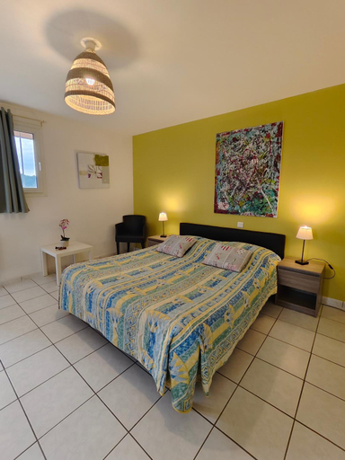 Bedroom 2, Le Grand Jardin, Gard