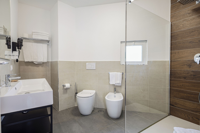 Bathroom 5, Residence Cavalluccio Marino, Rome