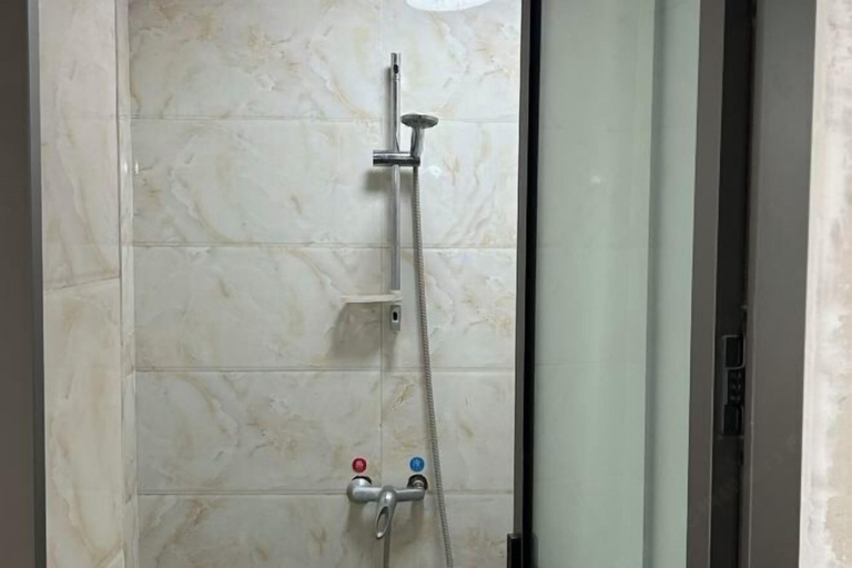 Bathroom, Xiangmo Youth Hostel, Dali Bai