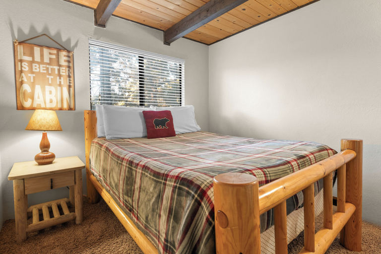 Bedroom 2, Cozy Cabin, San Bernardino