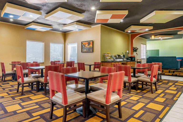 Food & Drinks 5, Quality Inn & Suites Lenexa Kansas City, Johnson