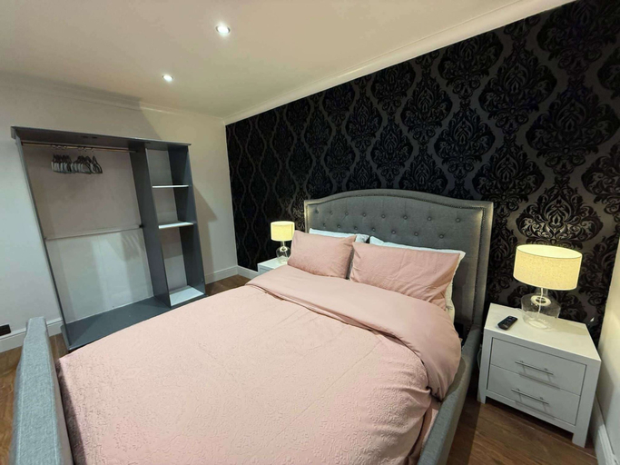 Bedroom 3, Cozy Retreat in Bridgend With 3 Bedrooms, Bridgend