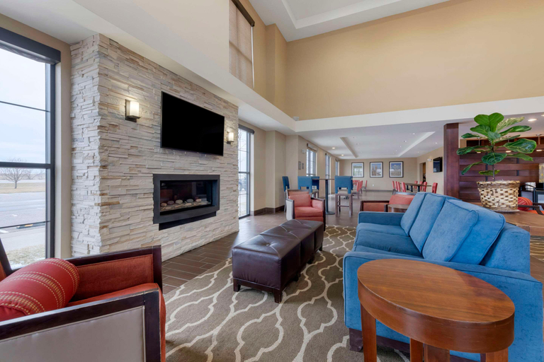 Public Area 2, Comfort Suites and Conference Center, Nobles