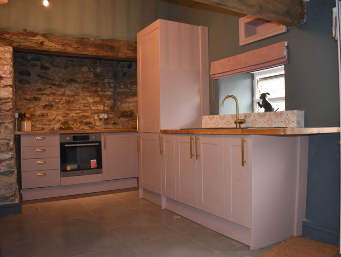 Private kitchen 5, Ty Llaeth 2-bed Cottage, Sleeps 4, Pet Friendly, Carmarthenshire