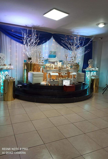 Food & Drinks, HOTEL VERSAILLES, Ambato