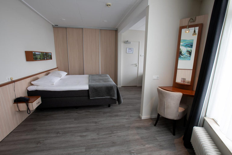 Bedroom 2, Hotel Princenhof, Boarnsterhim