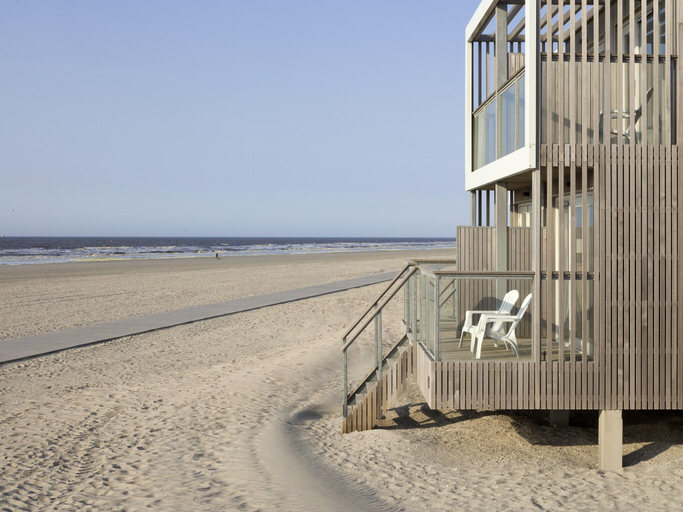 Others 4, Beach House in Hoek van Holland with Sea Views, Rotterdam