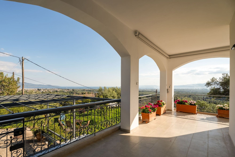 Room 4, Hill House, Peloponnese