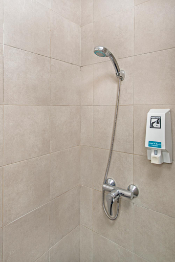 Bathroom 9