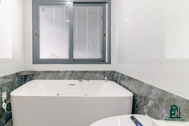 Bathroom 3, Luxe Paradise Residence 27 Dang Thai Mai, Tây Hồ