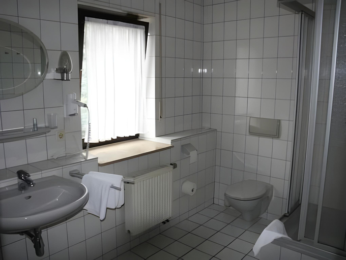 Bathroom 2, Hotel Zur Post, Sächsische Schweiz-Osterzgebirge