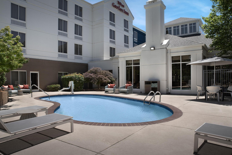 Sport & Beauty 5, Hilton Garden Inn Auburn/Opelika, Lee