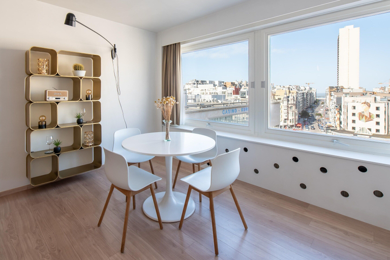 Dining 2, Studio Near Belgian Coast With Sea View, West-Vlaanderen
