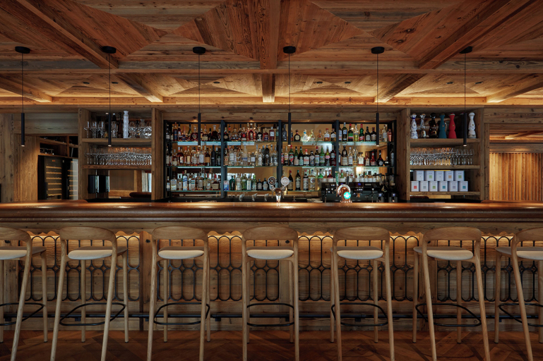 Food & Drinks 5, Miiro The Mansard, Saanen