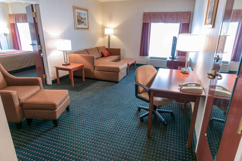 Public Area 3, Comfort Inn & Suites Near Pocono Mountains, Monroe