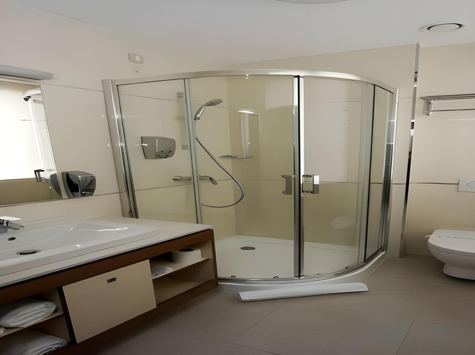 Bathroom 4, Srbija Garden, Belgrade