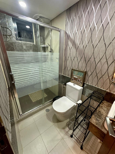 Bathroom 2, Stay @ Downtown Suite condo in Ortigas Pasig City, Pasig City