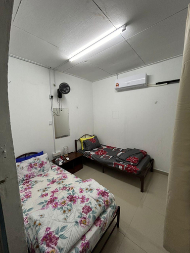 Bedroom 4, Homestay Qaseh, Johor Bahru