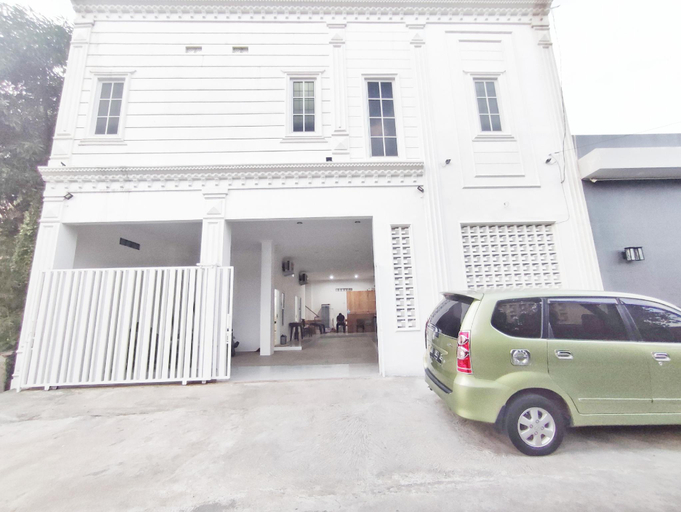 Exterior & Views, RedDoorz @ Arya Yudini Tugu Kartasura, Sukoharjo