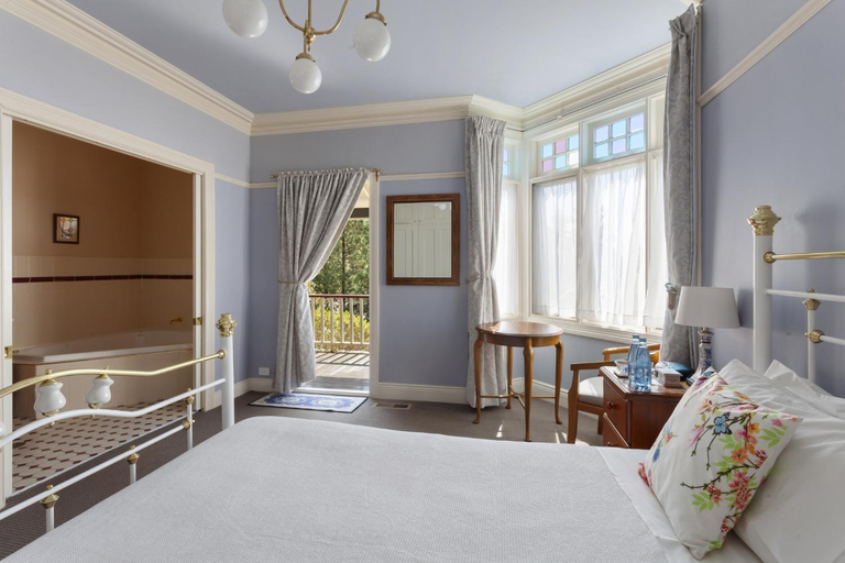 Bedroom 2, Bethany Manor, Blue Mountains