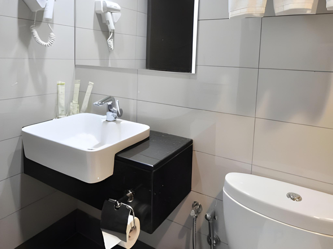 Bathroom 22